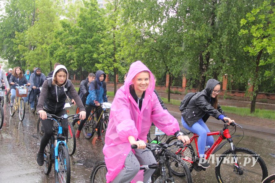 Зигзаг здоровья выполнили великолукские велосипедисты (ФОТО)