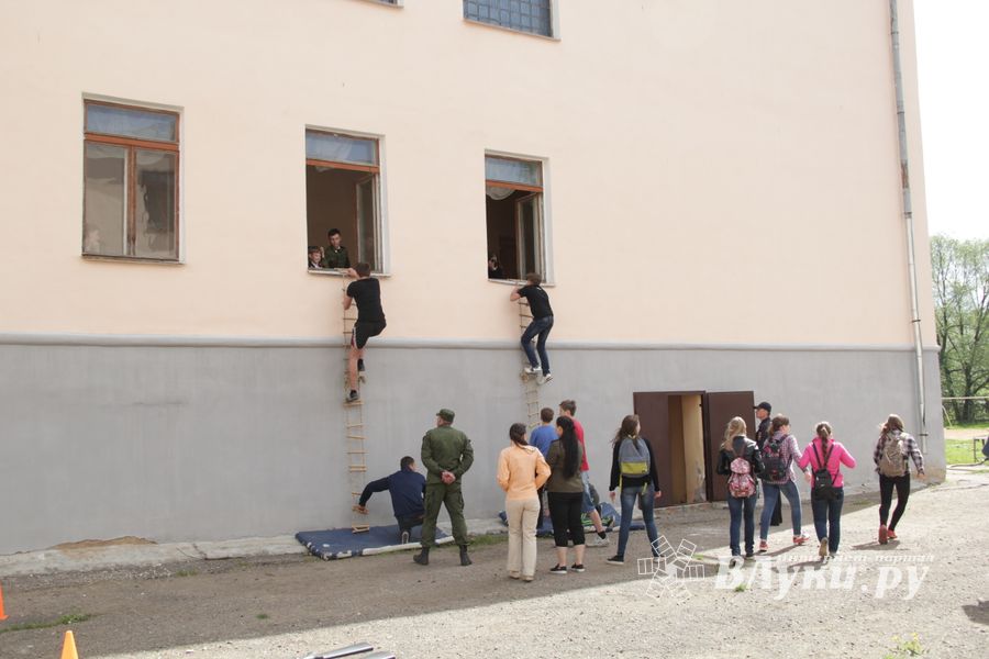 В 10 лицее прошла игра «Освобождение заложников» (ФОТО)