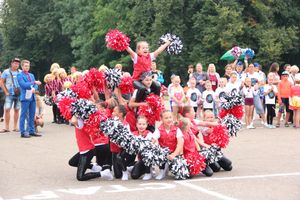 В Великих Луках проходит ​Международный фестиваль-конкурс среди мажореток и барабанщиц (ФОТО)