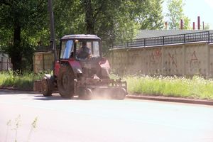 Фотофакт: пр-т Гагарина чистят