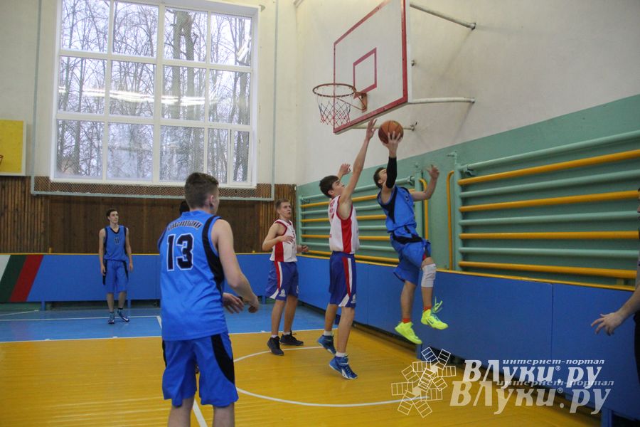 Великолучанки заняли первое место в дивизиональной игре «КЭС-Баскет» (фото)