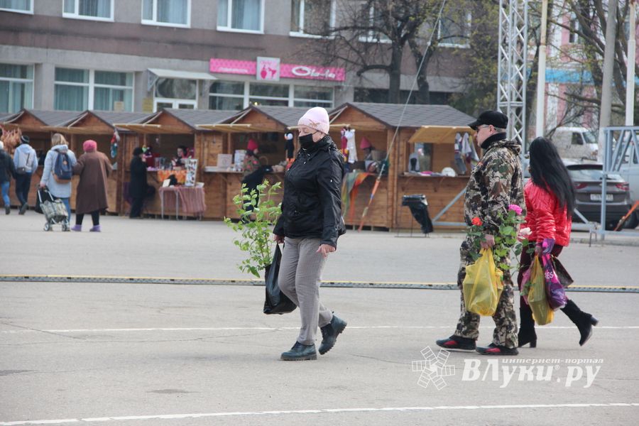 В Великих Луках прошла ярмарка «Весна - 2022» (ФОТО)