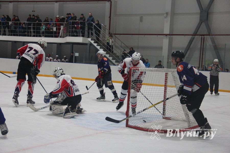 ХК «Экспресс» уступил команде «Аванта-Остров» (ФОТО)