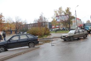 ДТП на пр.Октябрьском и ул.Дьяконова (ФОТО)