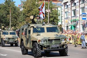 Военный парад в Великих Луках, часть II (ФОТО)