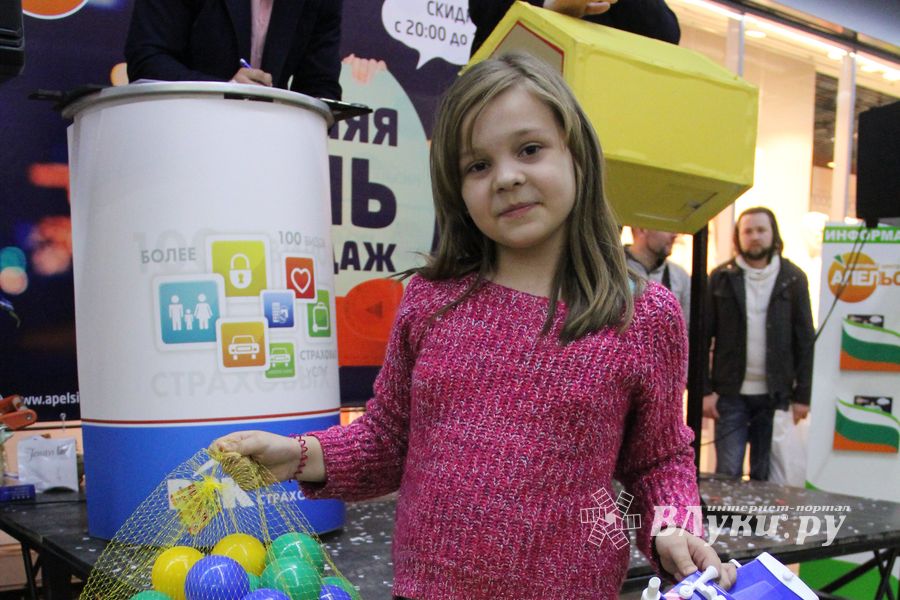 В ТЦ «Апельсин» прошла весенняя ночь распродаж