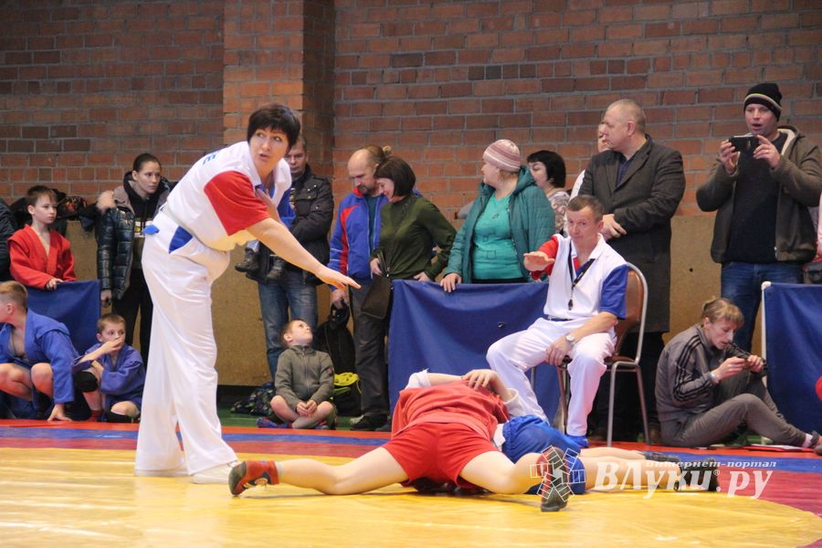 Открытый турнир по самбо «Новогодняя звезда-2019» прошел в Великих Луках (ФОТО)