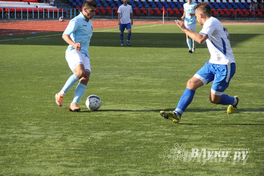 В Великих Луках состоялся матч Первенства СЗФО по футболу между командами «Луки-Энергия» и «Химик»