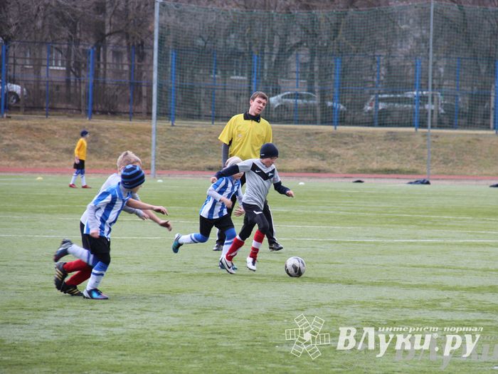 В Великих Луках прошел международный детский турнир по футболу «Наши надежды»