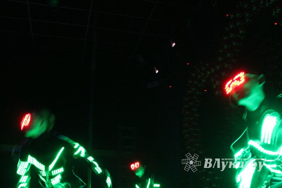 14 февраля в клубе «Хотэй» состоялось ежегодное шоу для влюбленных «Love Story»