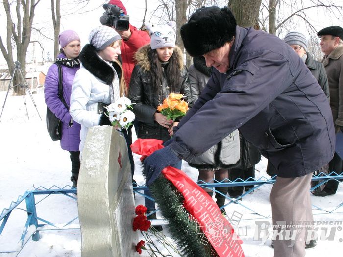 В Великих Луках почтили память подпольщиков