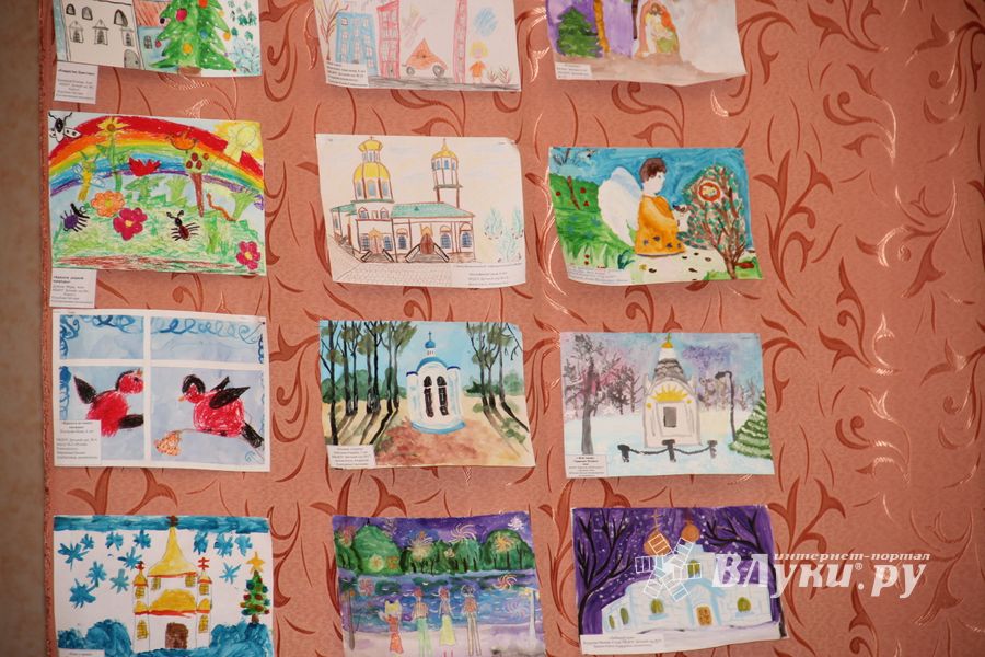 «Красота Божьего мира» в рисунках дошколят Великих Лук (ФОТО)