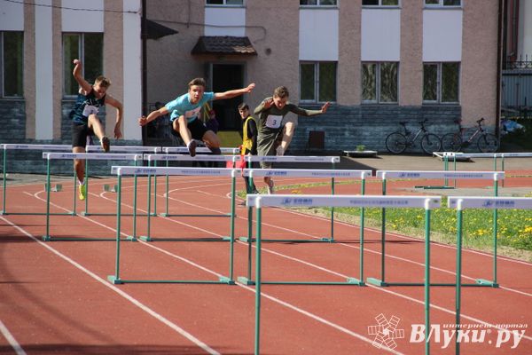 Великие Луки принимают чемпионат области по легкой атлетике (ФОТО)