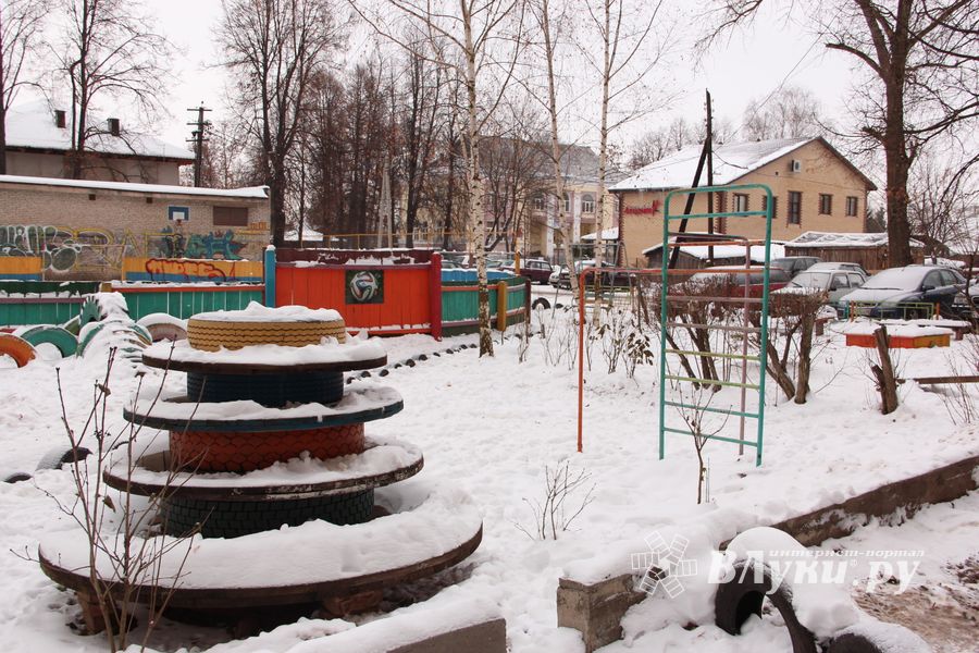 Конфликтная ситуация между соседями дома на проспекте Гагарина (ФОТО, ВИДЕО)