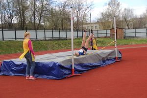 В Великих Луках проходят соревнования «Шиповка юных» (ФОТО)