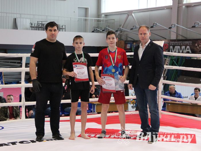 Открытый кубок по смешанному боевому единоборству ММА прошел в Великих Луках (ФОТО)