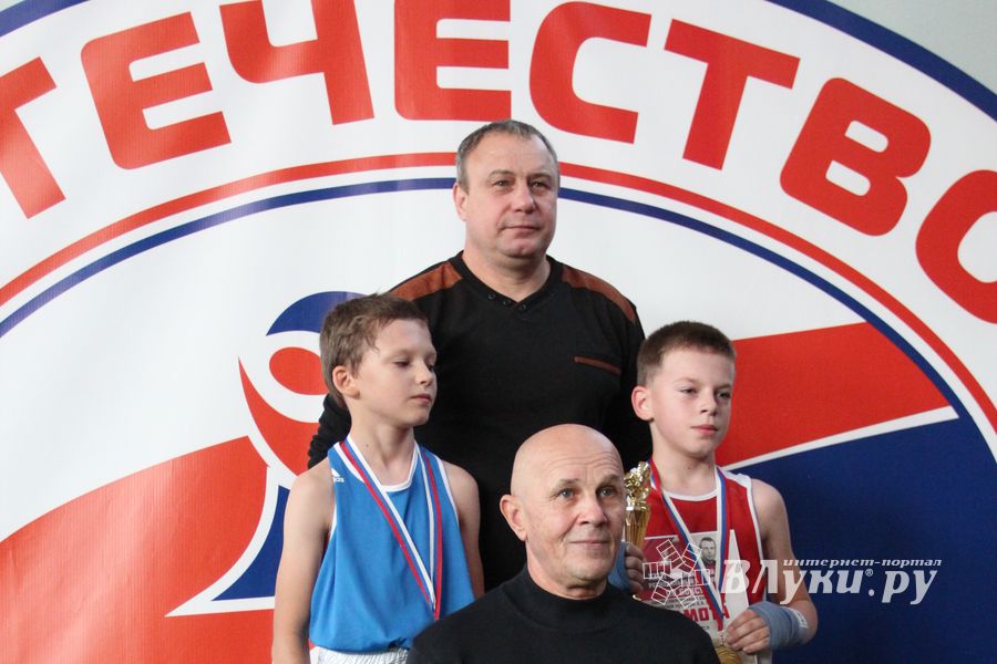 В Великих Луках прошел турнир по боксу памяти Е. Клевцова (ФОТО)