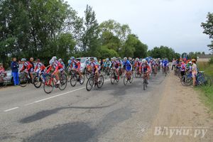 В Великих Луках состоялось награждение победителей Чемпионата России по велоспорту в парной гонке (фото)