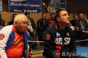 В Великих Луках состоялась матчевая встреча по боксу