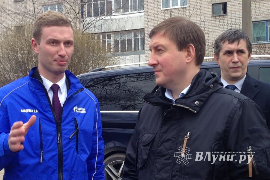 Андрей Турчак посетил строящийся спорткомплекс на Пескарёва (ФОТО)