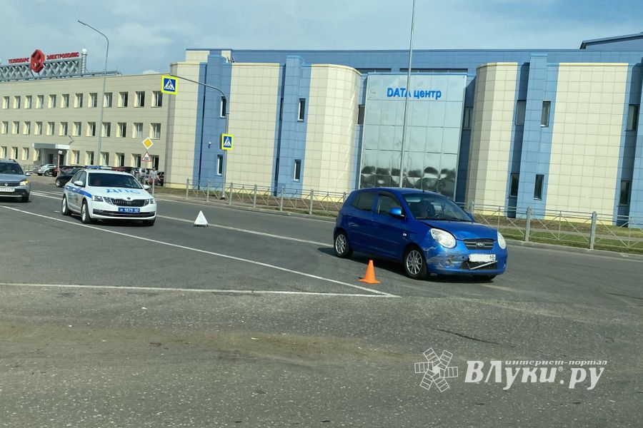 ДТП на перекрёстке Октябрьский-Промышленная (ФОТО)