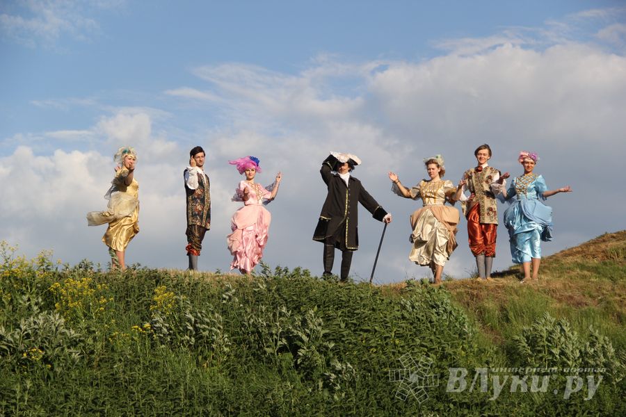 В Великих Луках открылась Международная юбилейная встреча воздухоплавателей (фото)