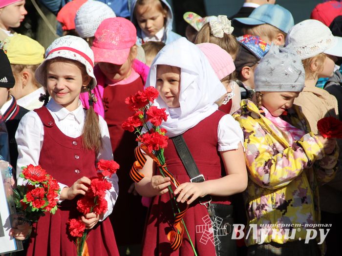 Юные великолучане почтили память бойцов Великой войны (ФОТО)