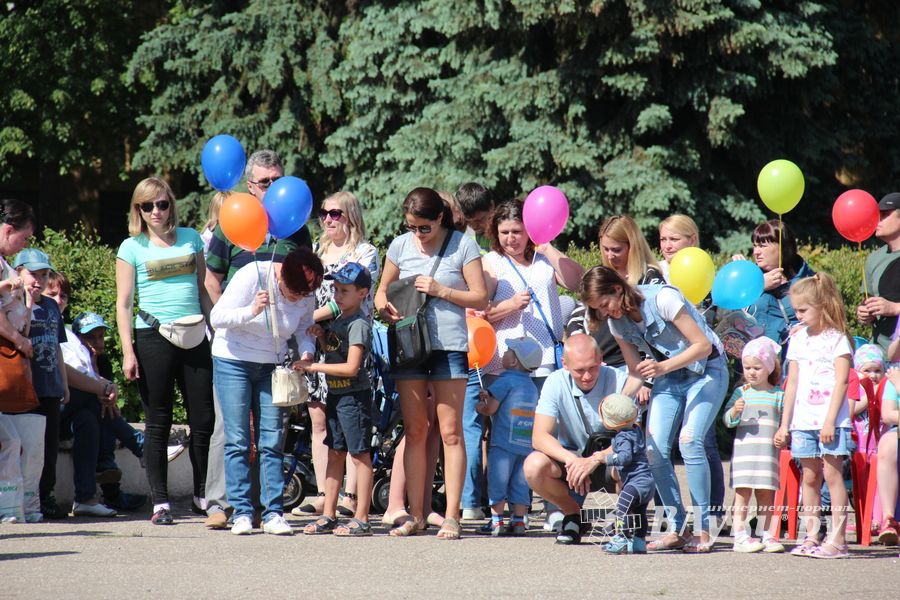 День защиты детей отметили в Великих Луках (ФОТО)