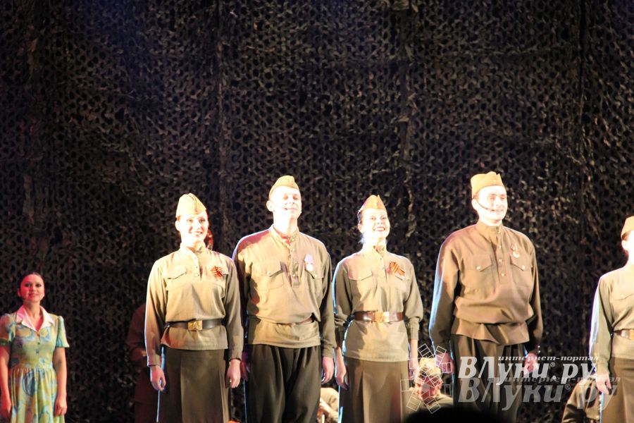 Государственный ансамбль «Русский Север» представил в Великих Луках мюзикл «Василий Теркин»