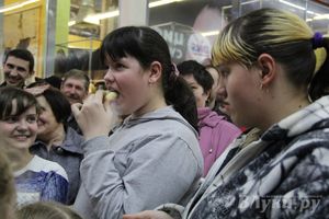 В ТЦ «Апельсин» прошла весенняя ночь распродаж