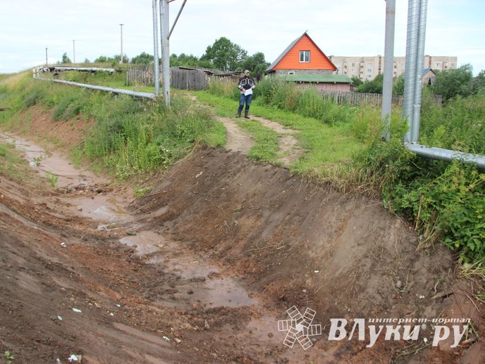 Великолукскую семью спасли из изоляции (ФОТО)