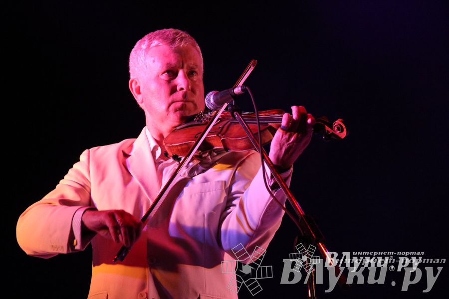 В Великих Луках состоялся сольный концерт певицы Цветаны