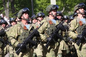 Парад в честь Дня Победы прошел в Великих Луках (ФОТО)