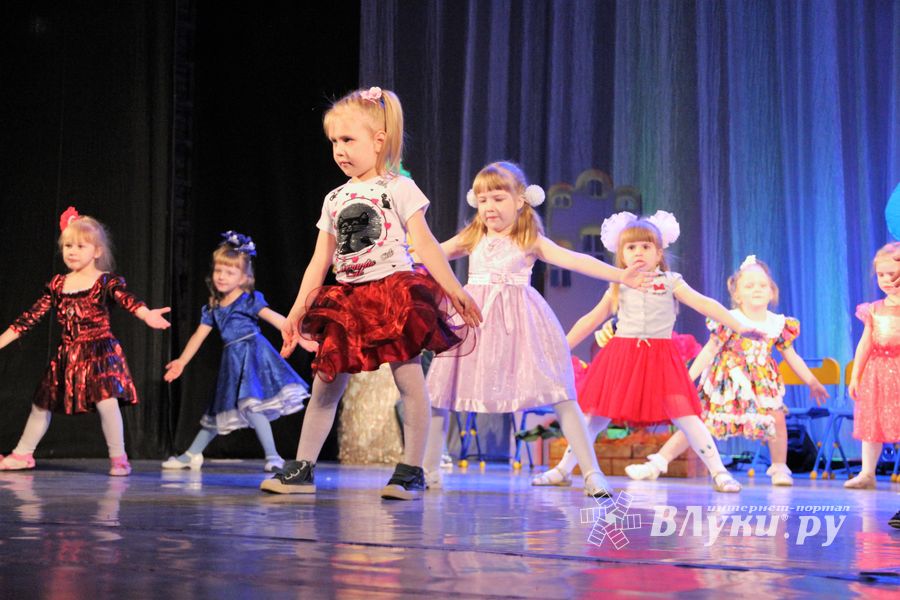 В ГДК им. Ленина состоялся концерт самых юных артистов (ФОТО)