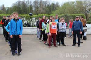 В Великих Луках прошла весенняя городская эстафета (фото)