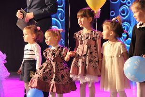 Юные артисты ГДК им. Ленина поздравили мам с праздником (ФОТО)