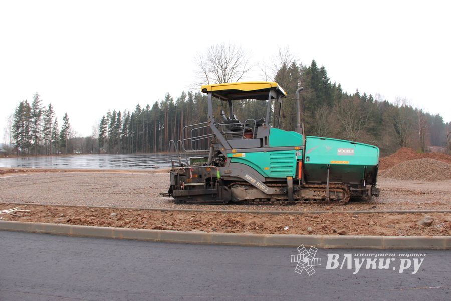 В медленном строительстве великолукского велоцентра виноват дождь (ФОТО)