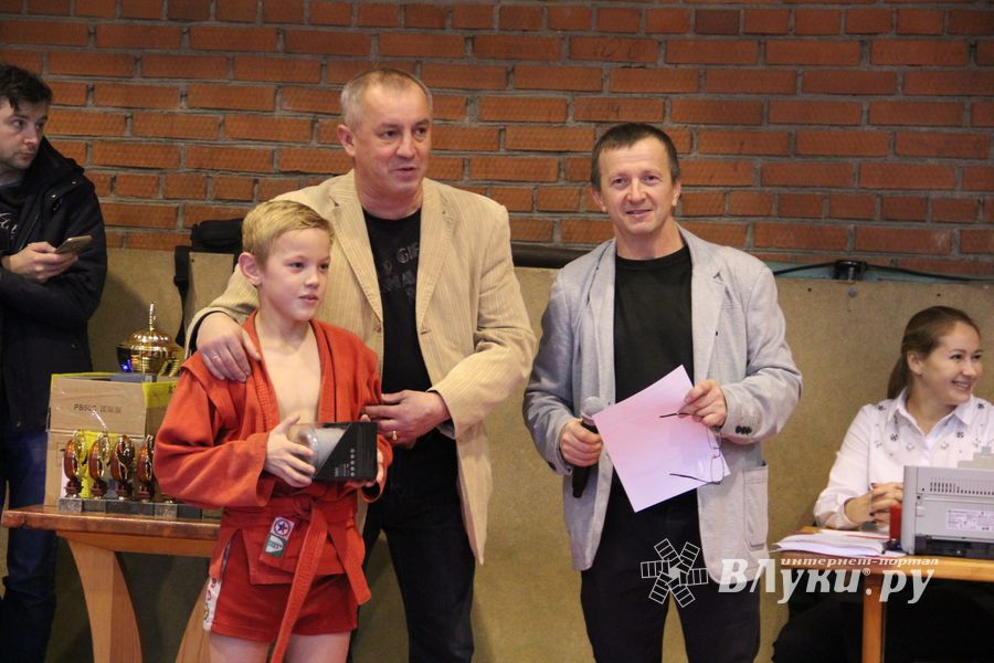 Великолучане завоевали награды турнира по самбо «Память» (ФОТО)