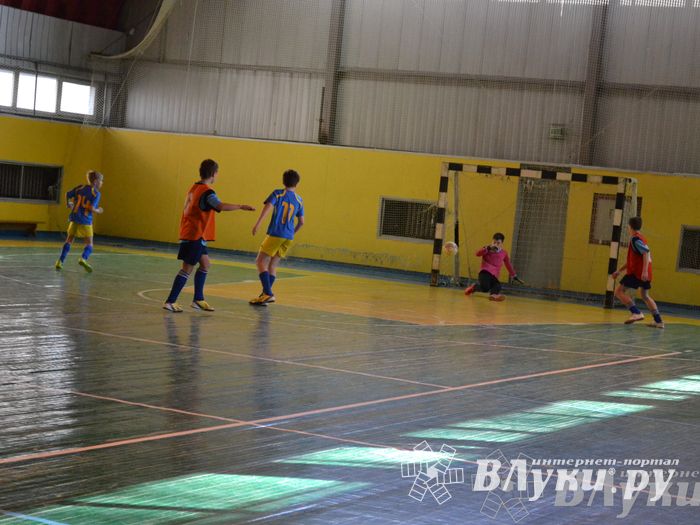 XII Традиционный Международный открытый турнир по мини-футболу среди юношей 2001-2002 г. р.