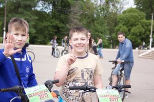 В Великих Луках прошёл Всероссийский велопарад (ФОТО)