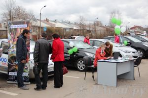 В Великих Луках прошла автомобильная ярмарка