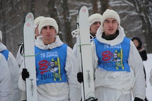 Десантники, участники сверхдальнего лыжного похода, прибыли в Великие Луки (ФОТО)