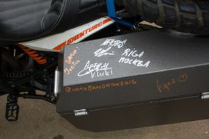 Иностранные туристы на электромобилях в Великих Луках (ФОТО)