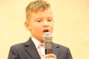 В школу №13 Великих Лук приходила осенняя сказка (ФОТО)