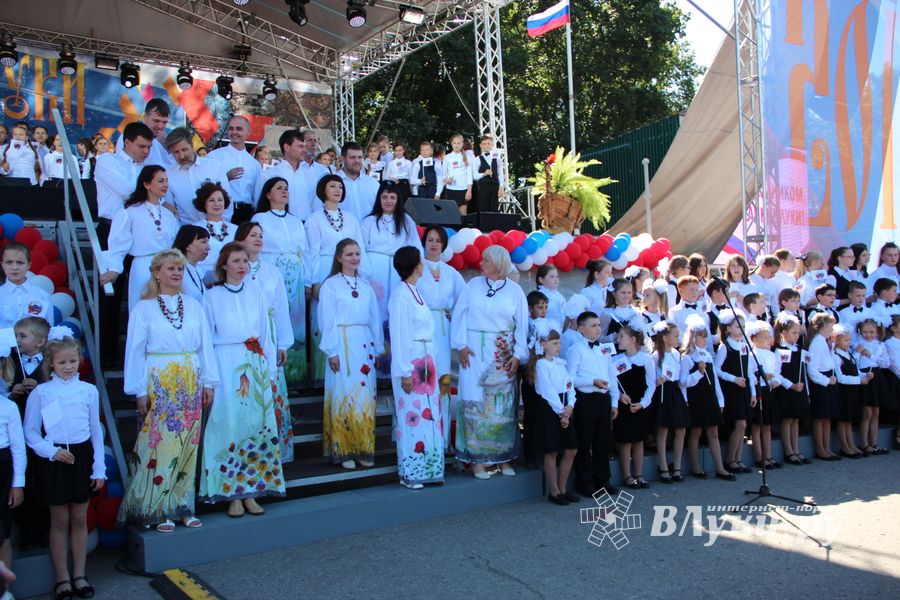 Военный парад в Великих Луках, часть II (ФОТО)