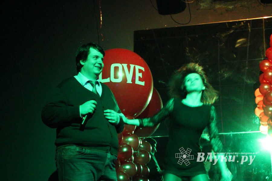 14 февраля в клубе «Хотэй» состоялось ежегодное шоу для влюбленных «Love Story»