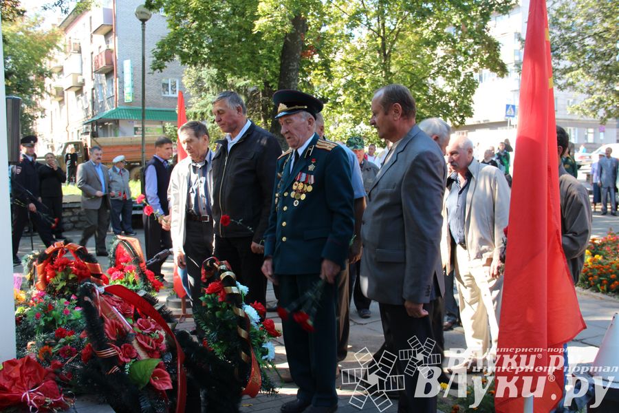 В Великих Луках воинов-интернационалистов наградили медалями
