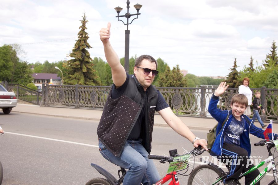 В Великих Луках прошёл Всероссийский велопарад (ФОТО)