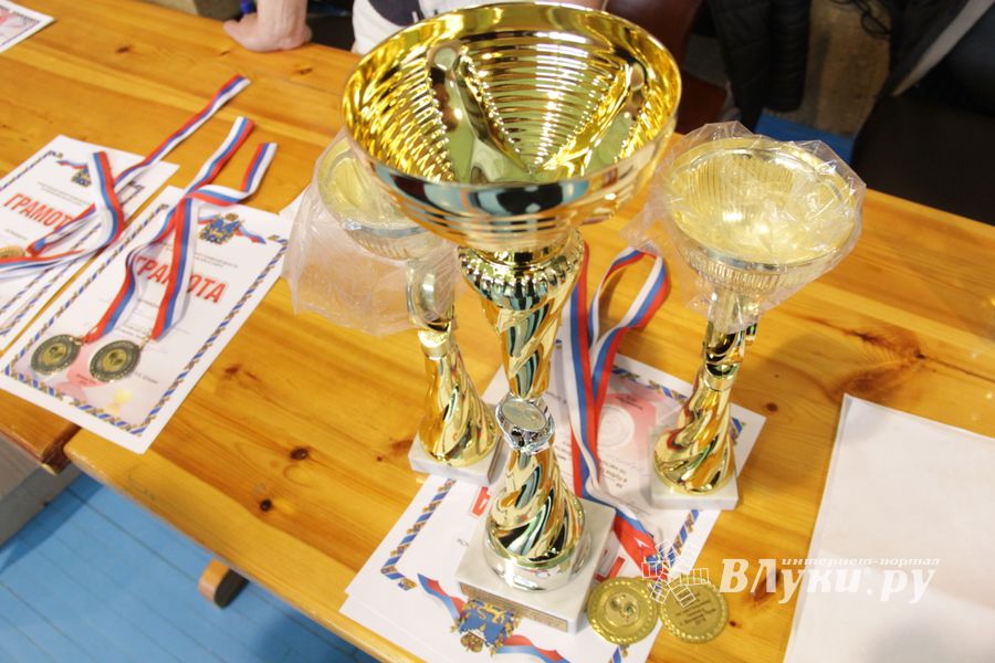 ​В Великих Луках прошел Кубок области по настольному теннису (фото)