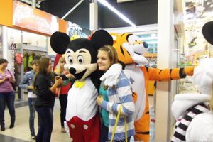 ТЦ «Апельсин» отметил три года